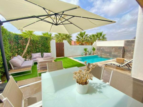 Sunny villa with private pool,BBQ, south-facing